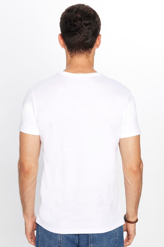 Erkek Slim Fit Dar Kesim %100 Pamuk Yumuşak Dokulu Baskılı Beyaz Bisiklet Yaka Tişört
