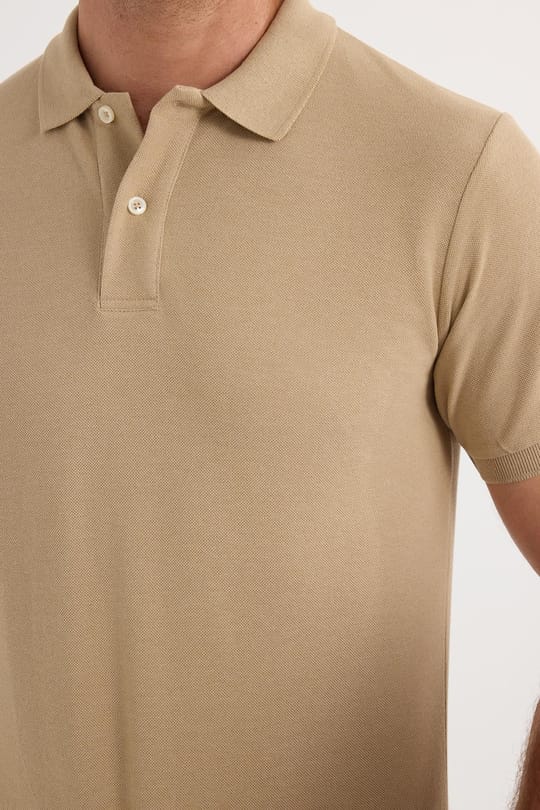 Erkek Slim Fit Dar Kesim Pamuklu Yumuşak Dokulu Serin Tutan Kumaş Düz Pike Bej Polo Yaka Tişört