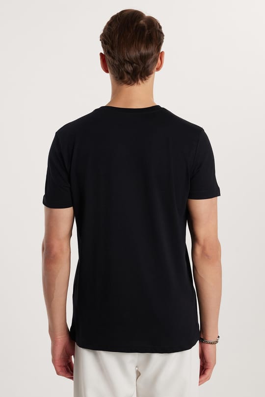 Erkek Slim Fit Dar Kesim %100 Pamuk Yumuşak Dokulu Baskılı Siyah Bisiklet Yaka Tişört
