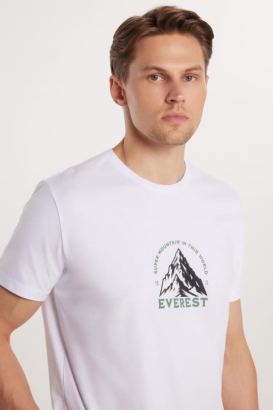 Erkek Slim Fit Dar Kesim %100 Pamuk Yumuşak Dokulu Baskılı Beyaz Bisiklet Yaka Tişört