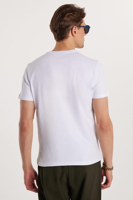 Erkek Slim Fit Dar Kesim %100 Pamuk Yumuşak Dokulu Baskılı Beyaz Bisiklet Yaka Tişört