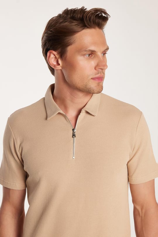 Erkek Slim Fit Dar Kesim %100 Pamuk Fermuarlı Bej Polo Yaka Tişört