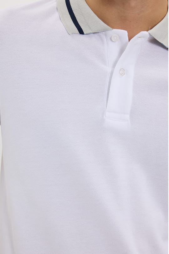 Erkek Slim Fit Dar Kesim %100 Pamuk Düz Pike Yaka ve Kol Detaylı Beyaz Polo Yaka Tişört