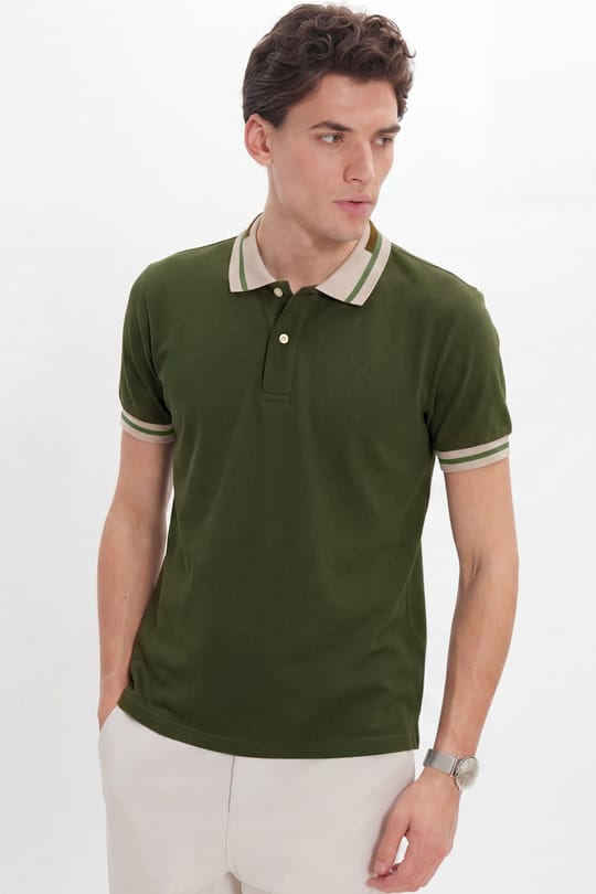 Erkek Slim Fit Dar Kesim %100 Pamuk Düz Pike Yaka ve Kol Detaylı Haki Polo Yaka Tişört