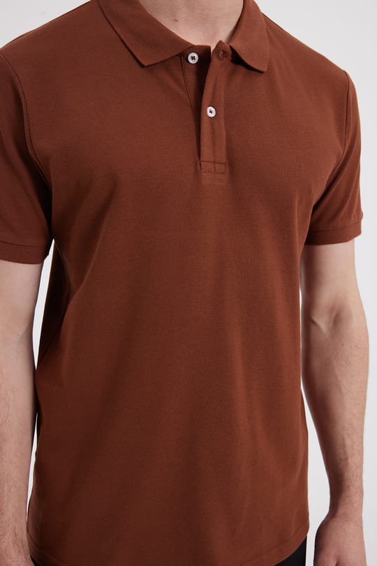 Erkek Slim Fit Dar Kesim %100 Pamuk Kısa Kollu Polo Yaka Kahverengi Tişört