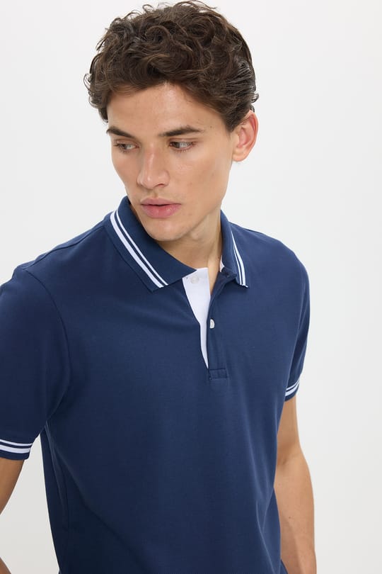 Erkek Slim Fit Dar Kesim %100 Pamuk Düz Pike Yaka ve Kol Detaylı Lacivert Polo Yaka Tişört