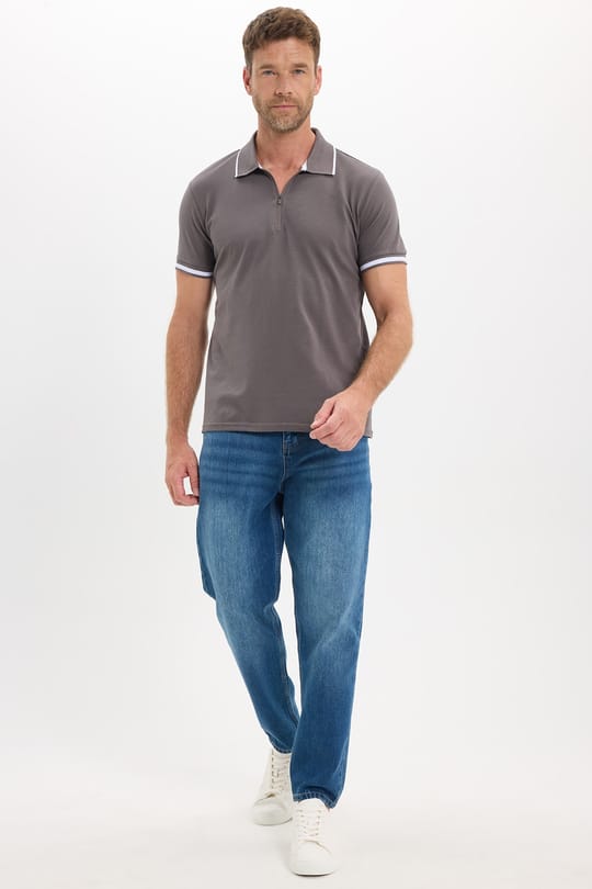 Erkek Slim Fit Dar Kesim %100 Pamuk Jakarlı Düz Yaka ve Kol Detaylı Gri Polo Yaka Tişört
