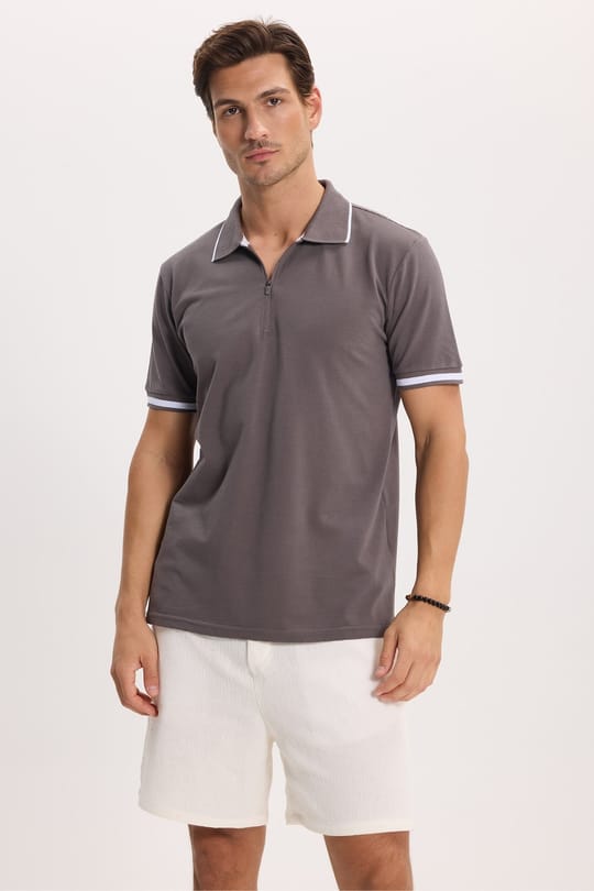Erkek Slim Fit Dar Kesim %100 Pamuk Jakarlı Düz Yaka ve Kol Detaylı Gri Polo Yaka Tişört