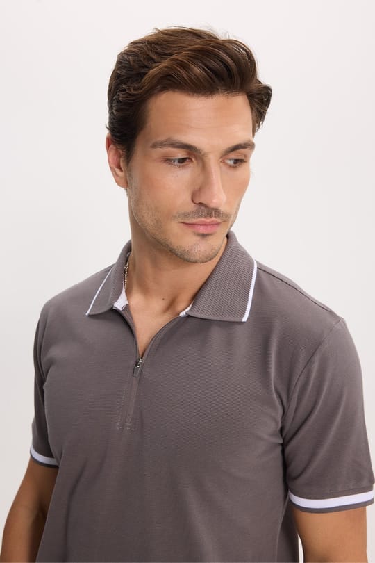 Erkek Slim Fit Dar Kesim %100 Pamuk Jakarlı Düz Yaka ve Kol Detaylı Gri Polo Yaka Tişört
