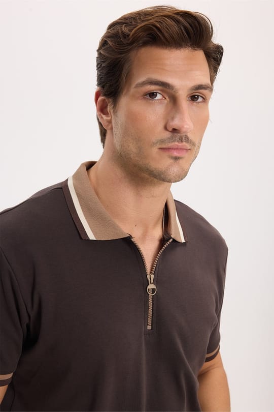 Erkek Slim Fit Dar Kesim %100 Pamuk Kısa Kollu Yarım Fermuarlı Kahverengi Polo Yaka Tişört
