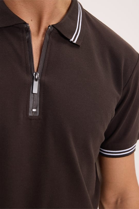 Erkek Slim Fit Dar Kesim %100 Pamuk Kısa Kollu Fermuarlı Kahverengi Polo Yaka Tişört