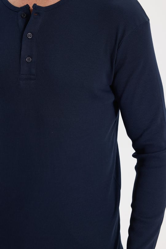 Erkek Standart Fit Normal Kesim Uzun Kollu Pamuklu Lacivert Düğmeli Henley Yaka Sweatshirt