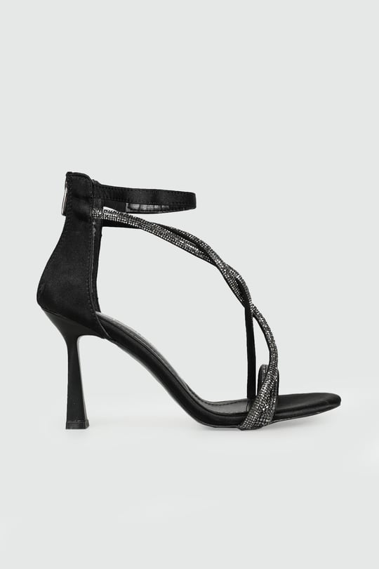Kadın Ayakkabı Modelleri ve Fiyatları | Ayakkabicity.com'da Uygun Fiyatlarla