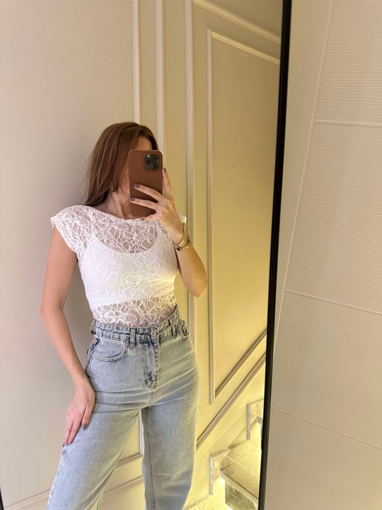 Beyaz Kısa Kol Güpür Bluz
