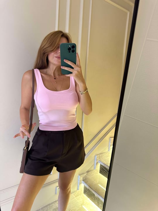 Pembe Kare Yaka Gloplu Bluz