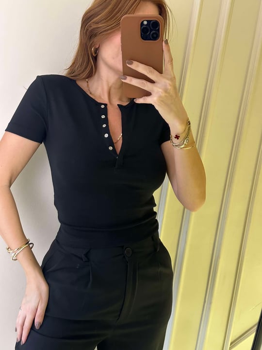 Siyah Çıtçıt Düğmeli Kısa Kollu Body