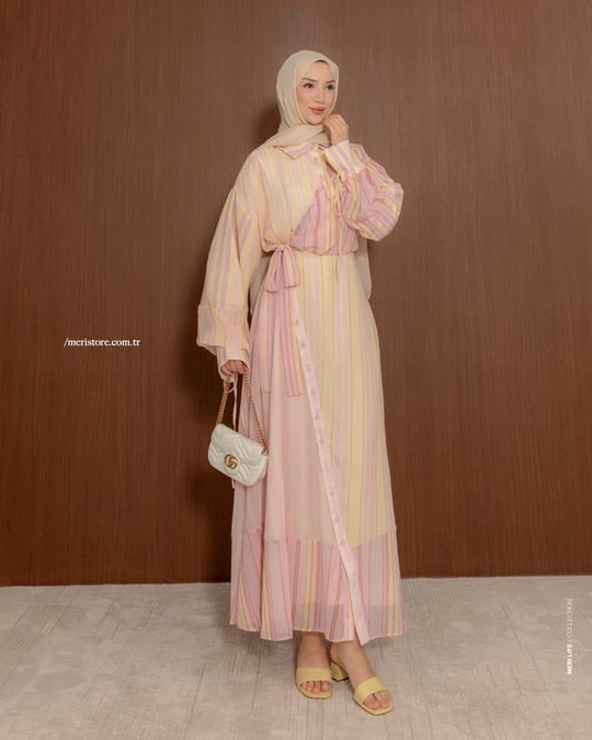 Çizgi Desen Pembe Şifon Elbise