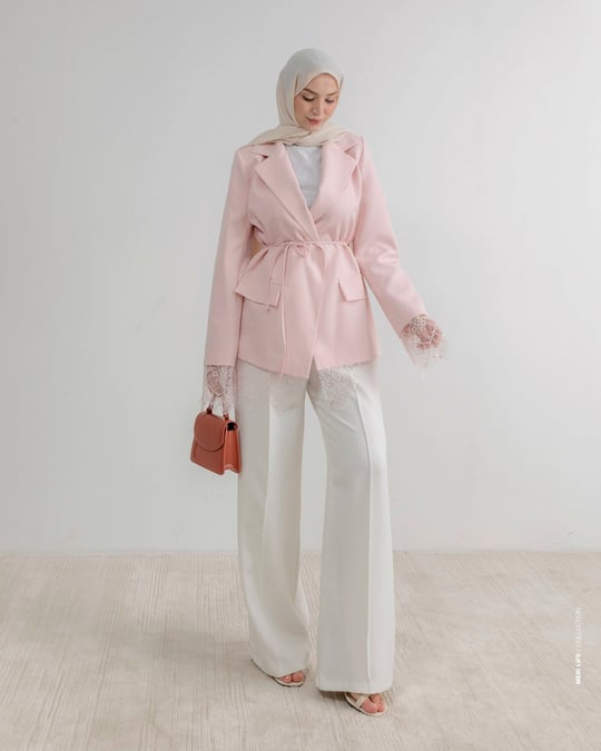 Dantel Süslemeli Pembe Ceket