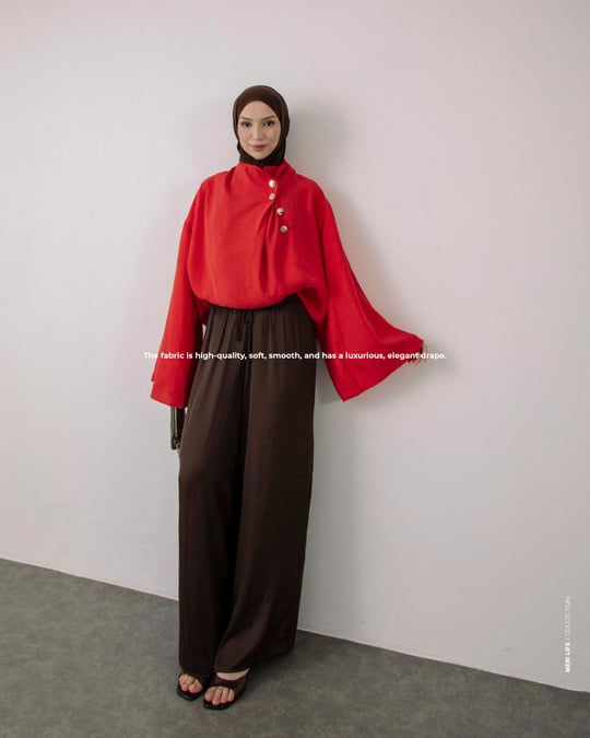 Degaje Yaka Düğmeli Kırmızı Tunik