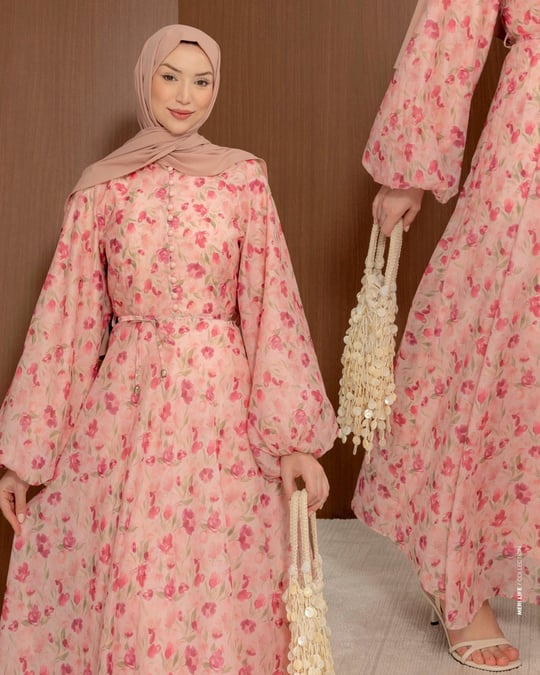 Desenli Pembe Elbise