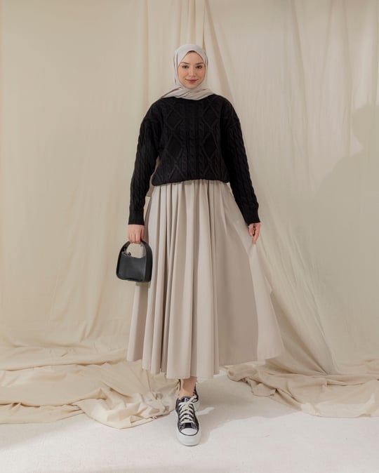 Örgü Desenli Siyah Triko Kazak