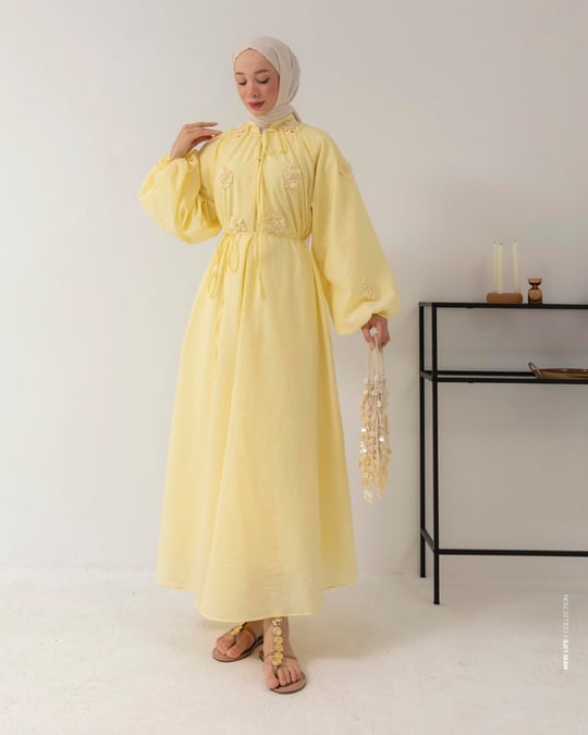 Oversize Çiçek Süslemeli Sarı Elbise