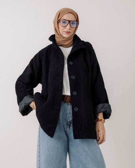 Oversize Düğmeli Siyah Ceket