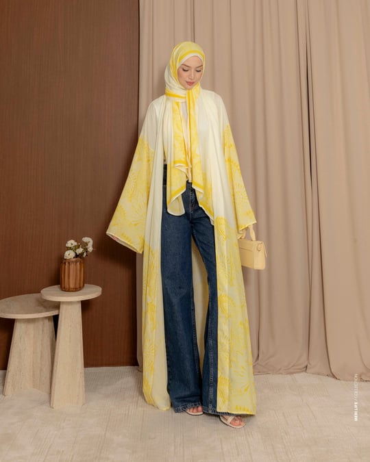 Şal Detaylı Desenli Sarı Abaya