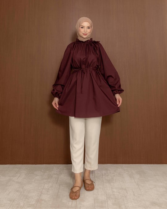 Yakası Bağcık Detaylı Bordo Tunik