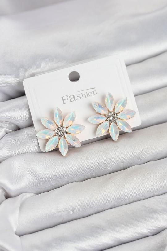 Beyaz Renk Kristal Taşlı Lotus Çiçek Model Kadın Küpe