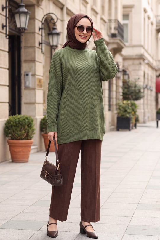 Womens Crew-Neck Patterned Relaxed Knit Tunic - Khaki