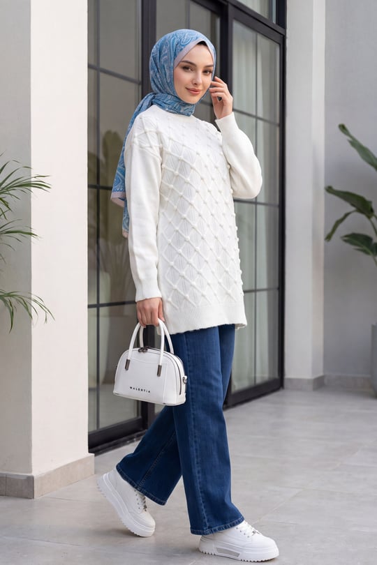 Womens Crew-Neck Front Pom-Pom Plaid Relaxed Knit Tunic - White