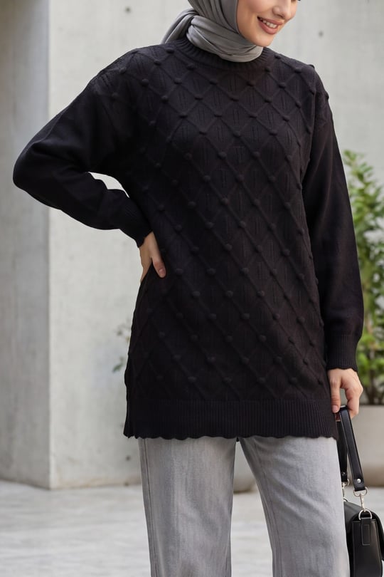 Womens Crew-Neck Front Pom-Pom Plaid Relaxed Knit Tunic - Black
