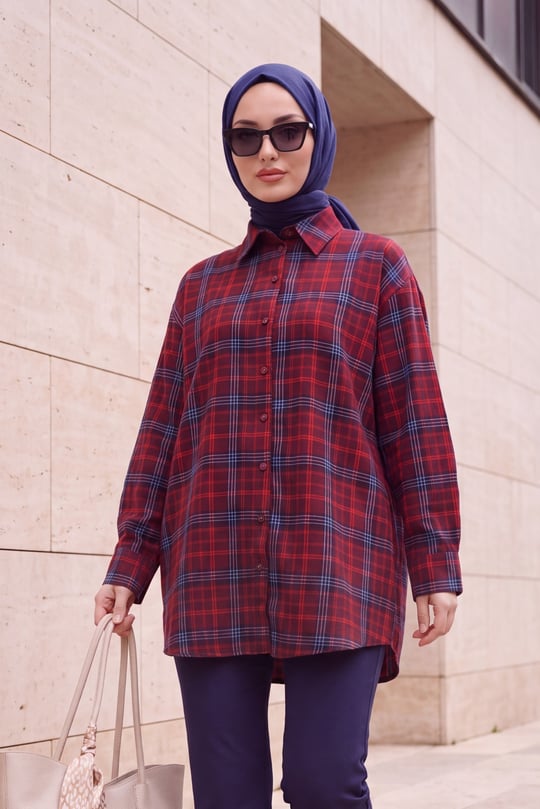 Womens Plaid Patterned Oval Cut Oversized Shirt - Red
