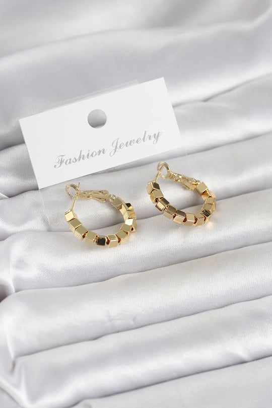 Gold Renk Kare Halka Model Kadın Küpe