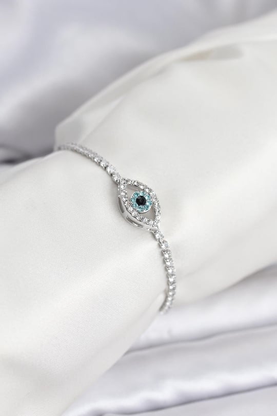 Göz Model Zirkon Taşlı Gümüş Renk Asansörlü Su Yolu Bileklik