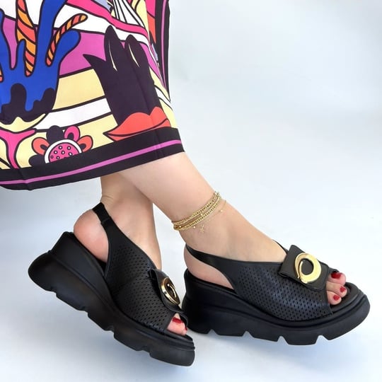 Gwon Siyah Cilt Dolgu Topuk Sandalet