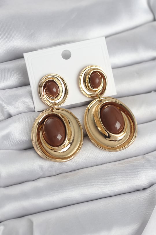 Kahverengi Sallantılı Damla Model Gold Renk Vintage Kadın Küpe