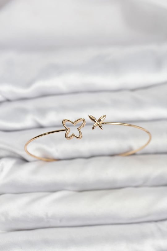 Kelebek Model Gold Renk Bileklik