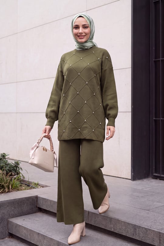 Önü Kare Desenli Taşlı Balon Kol Triko Takım  -Haki