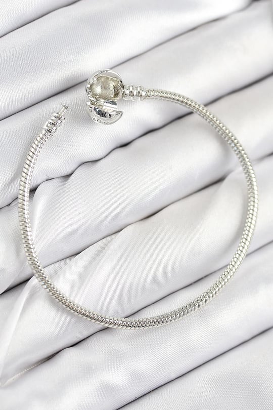 Pirinç Charm Topcuk Model Gümüş Renk Kadın Bileklik