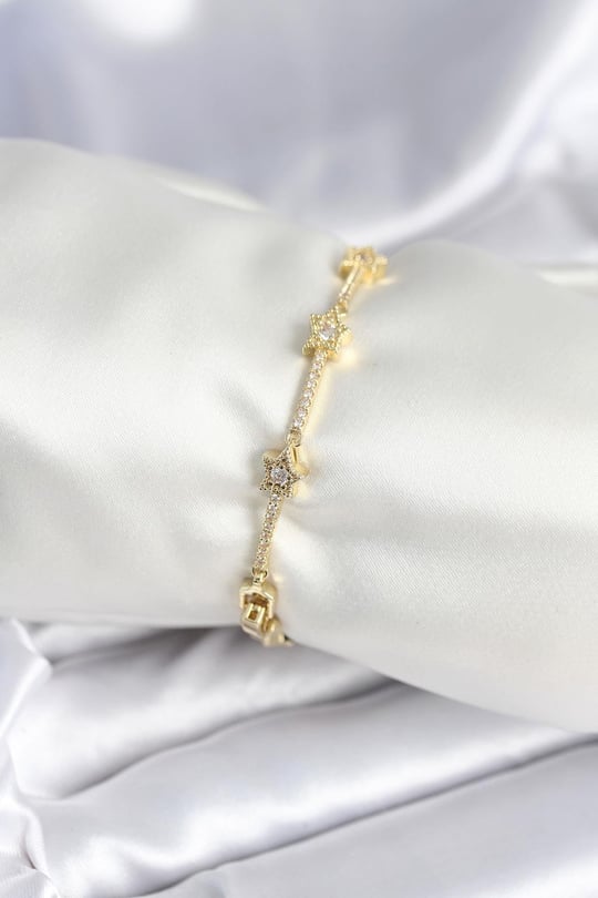 Pirinç Gold Renk Halley Yıldız Model Kadın Bileklik