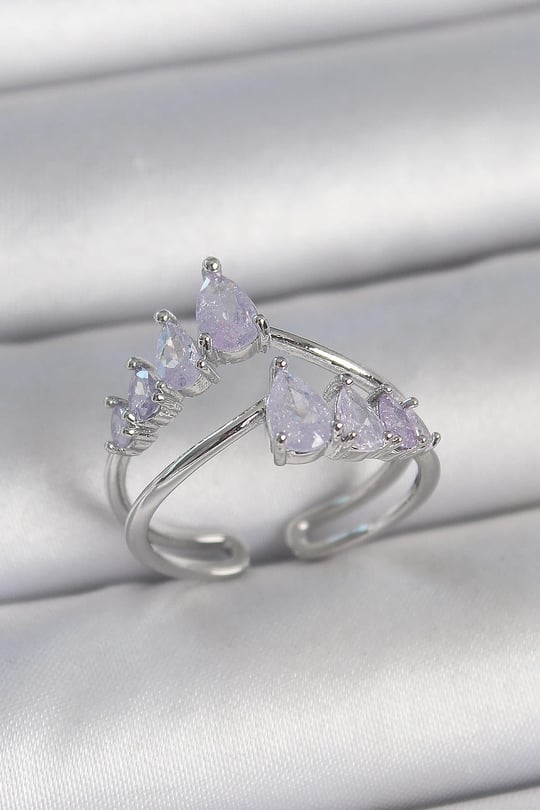 Pirinç Gümüş Renk Mor Damla Zirkon Taşlı Taç Model Kadın Yüzük