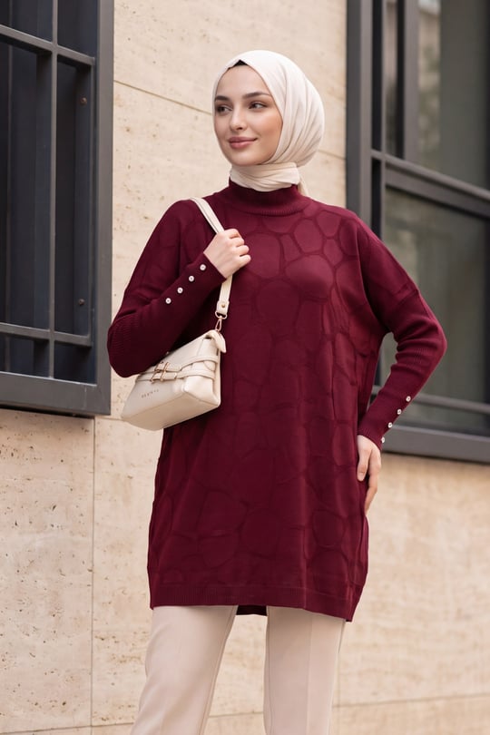 Yarım Boğazlı Düşük Omuzlu Kolları Taş Detaylı Triko Tunik -Bordo