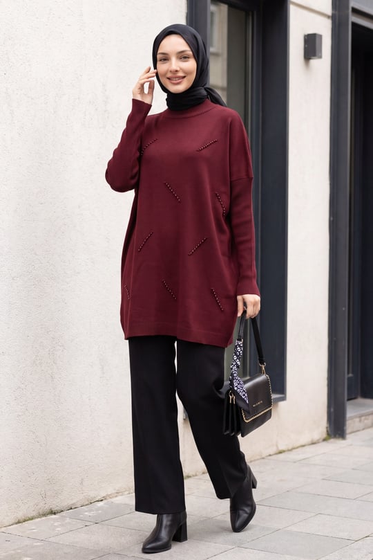 Yarım Boğazlı Sıralı İncili Salaş Triko Tunik -Bordo