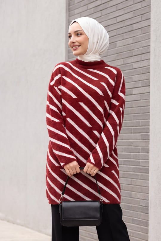 Yarım Boğazlı Yan Çizgi Desenli Sakallı Triko Tunik -Bordo