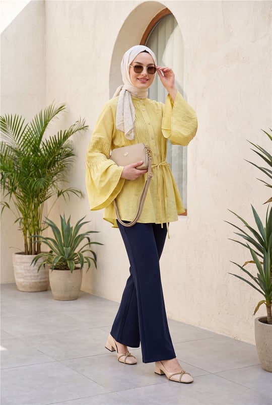 Beli Cırtcırt Detay Boru Paça Kumaş Pantalon -Laci