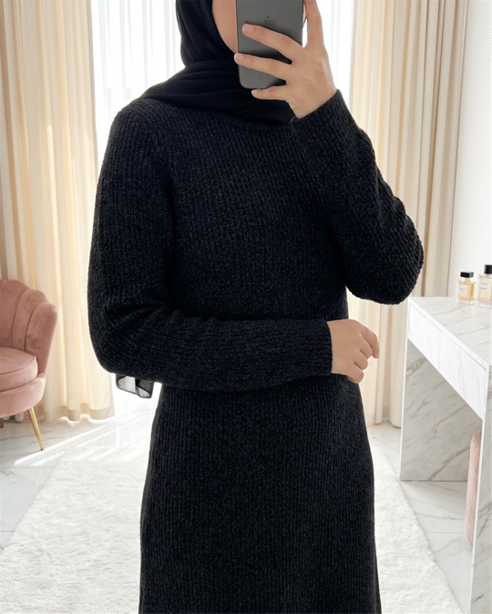 Bisiklet Yaka Beli Oturtmalı Yumoş Triko Elbise   -Siyah