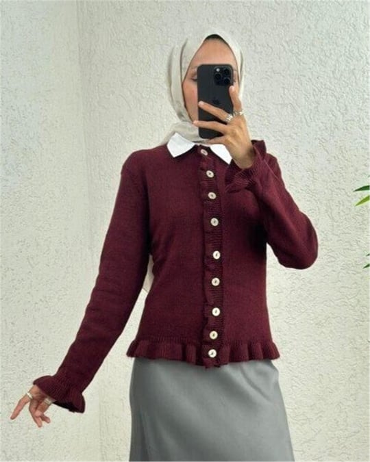 Düğmeli Önü Ve Eteği Fırfırlı Hırka -Bordo