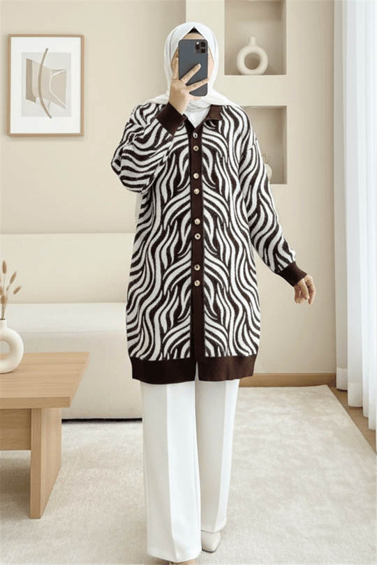 Düğmeli Zebra Desen Sakallı Triko Hırka -Kahve